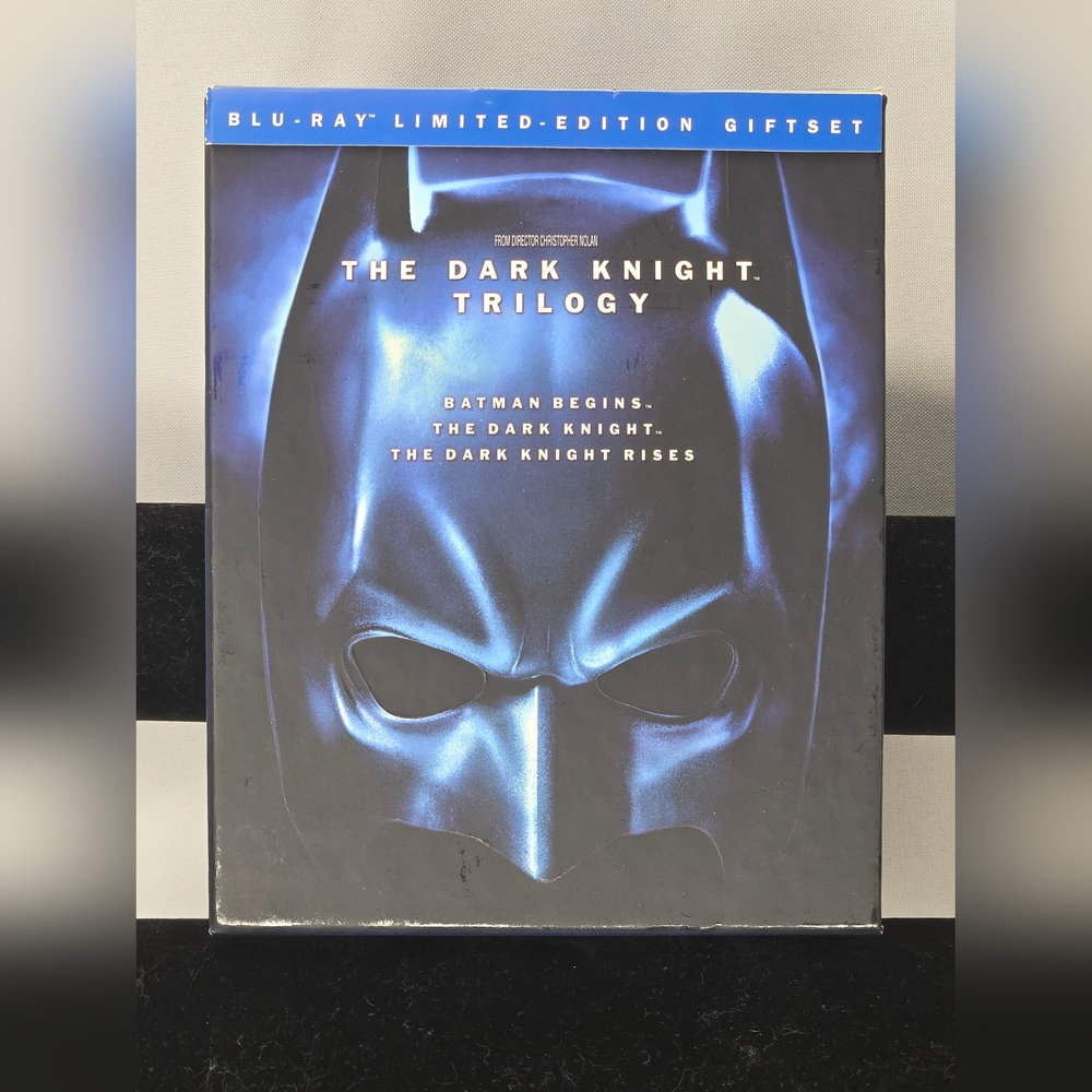 The Dark Knight Trilogy Blu-ray Limited Edition Gift Set – C. Nolan Collection